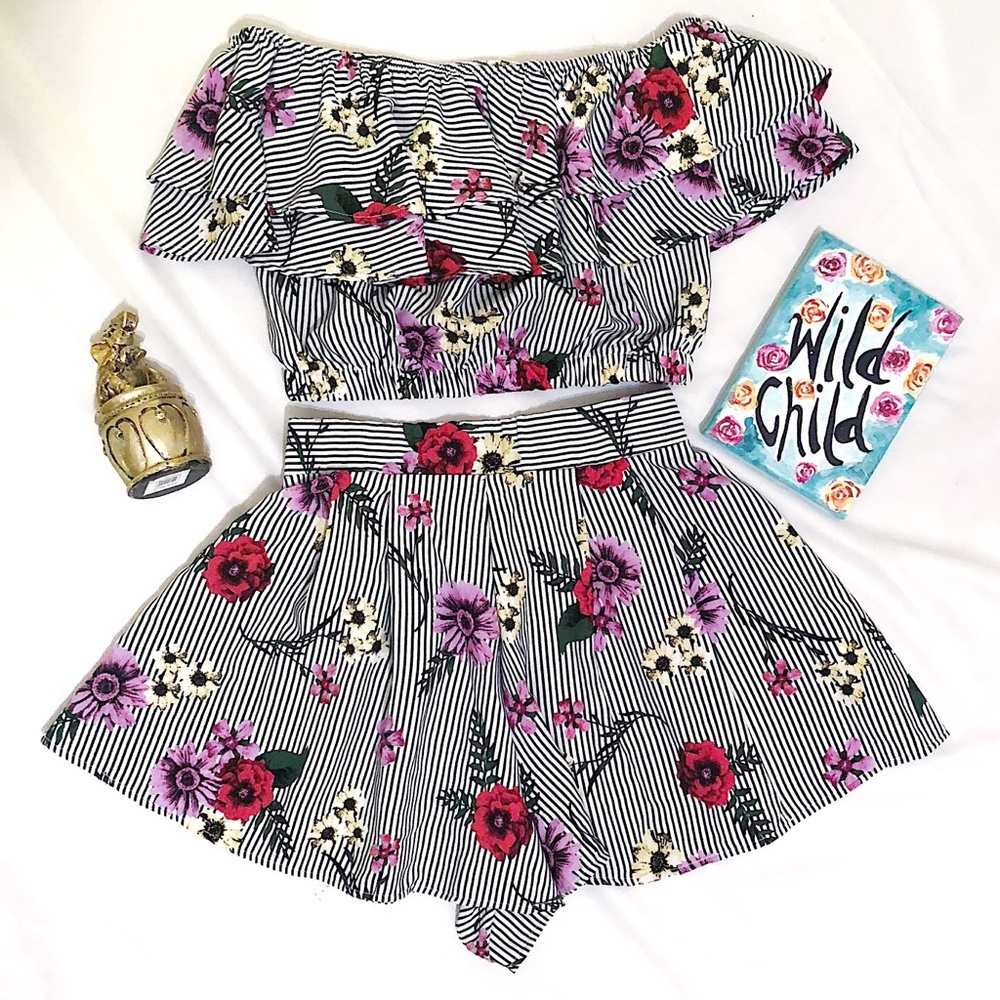 HELLO MISS | AGACI SHORTS AND CROP TOP SET